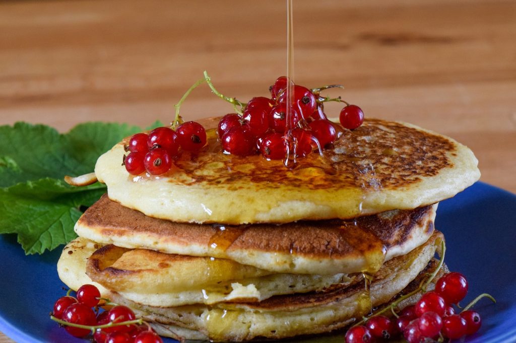 pancakes, red berries, syrup-6481745.jpg